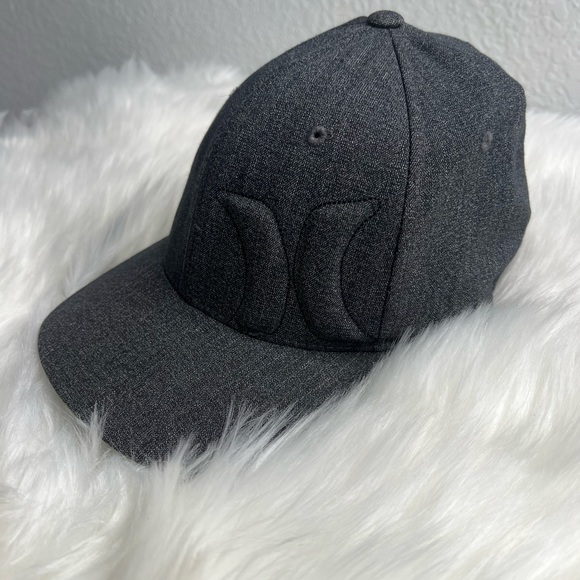 Hurley Other - Hurley Grey Flex Fit Hat S-M